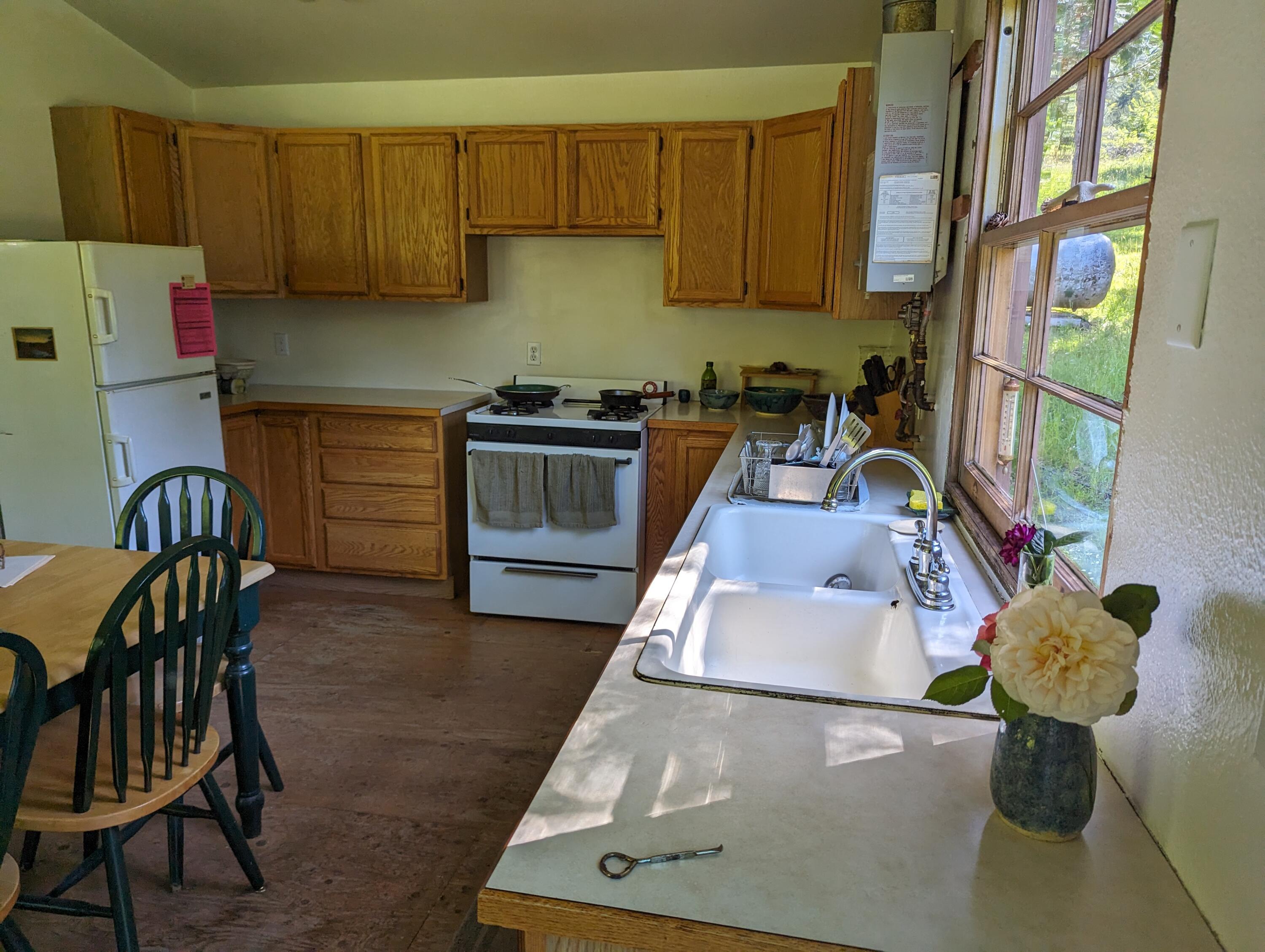 3951 Upper Thomas Early Ranch Road Miranda, CA 95553 - Photo 4 of 57
