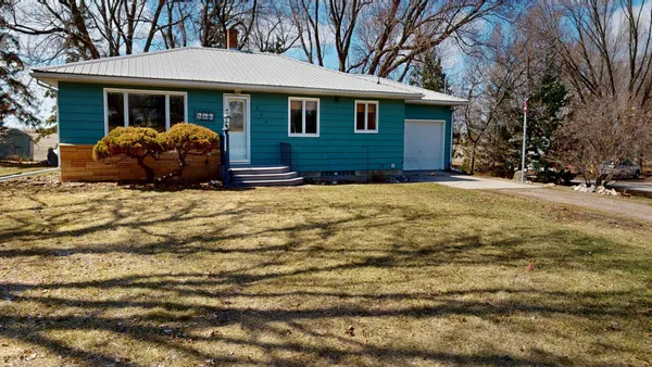 $149,900 | 206 West Street, Walters, MN 56097