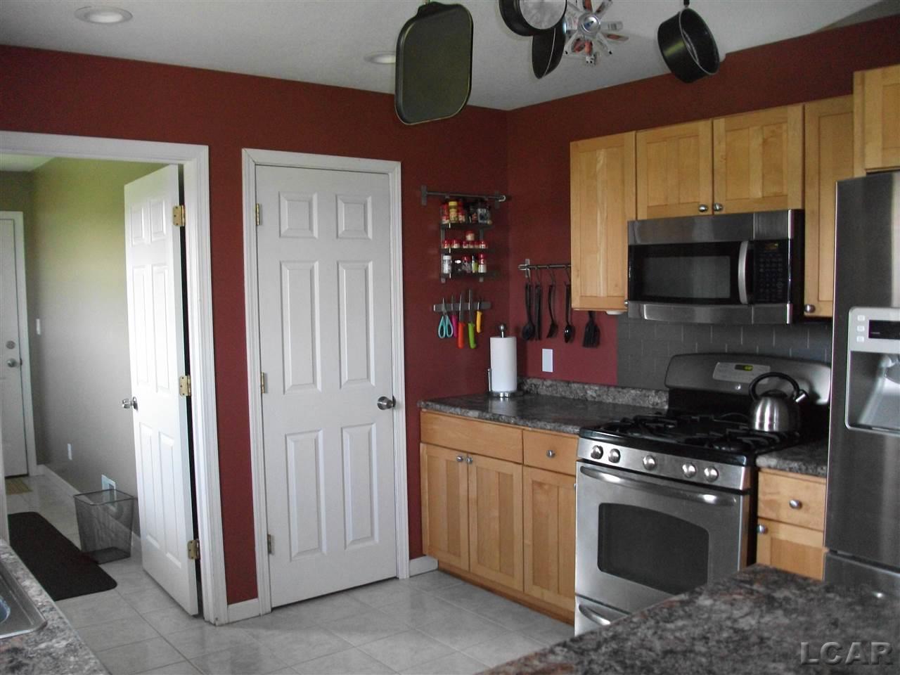 7143 Reed Road Onsted, MI 49265 - Photo 6 of 26 31245096-5.JPG