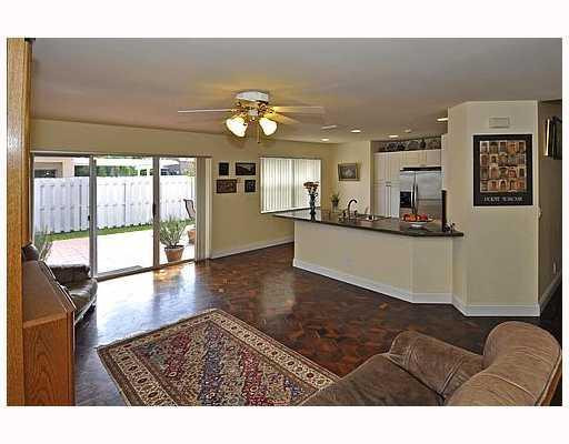 253 Bridgeton Road Weston, FL 33326 - Photo 7 of 16 Den/Family/Great Room