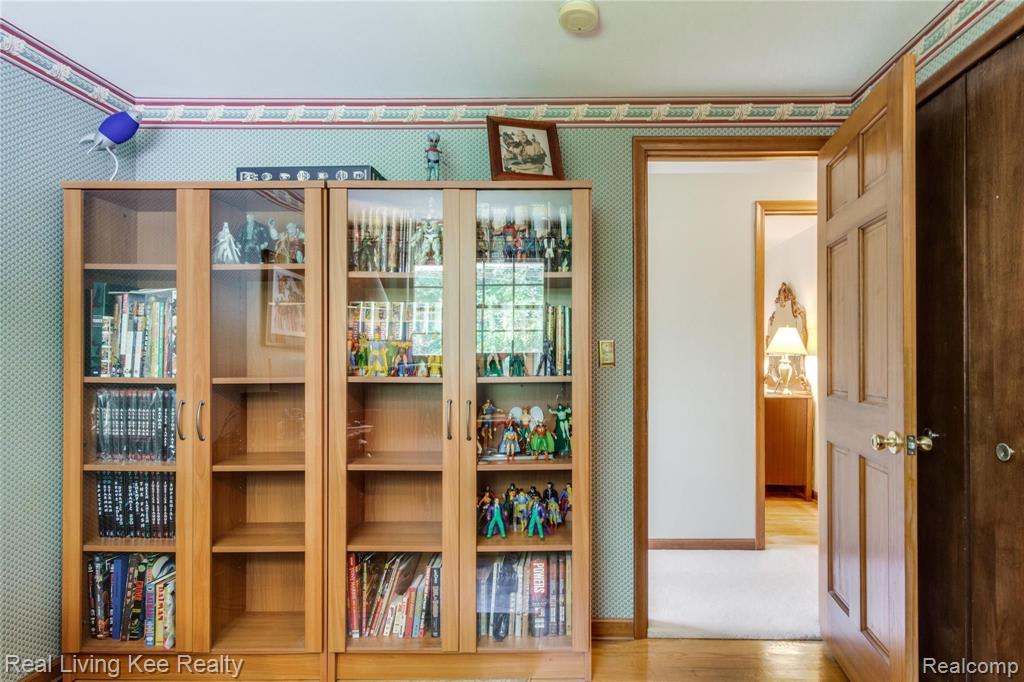 354 Texas Avenue Rochester Hills, MI 48309 - Photo 44 of 62