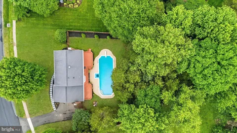 $1,100,000 | 2717 Mustang Drive, Herndon, VA 20171