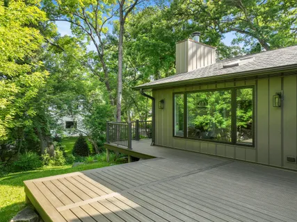 $1,795,000 | 853 Sauganash Drive, Fontana, WI 53125