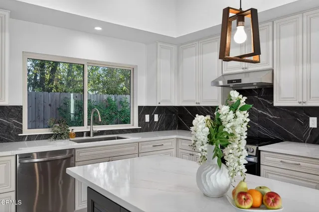 $3,999 | 1970 Smokewood Court, Thousand Oaks, CA 91362