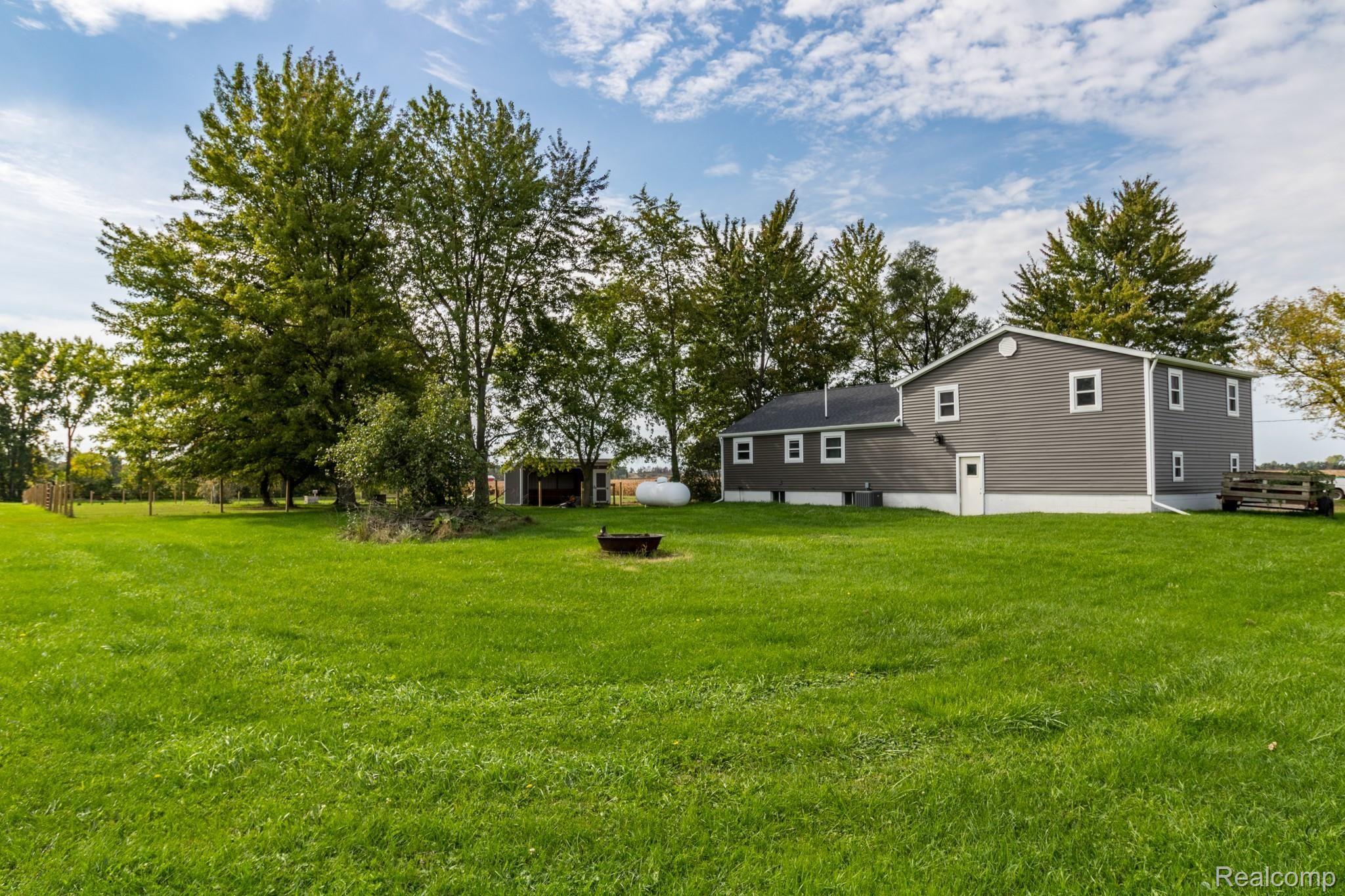 652 Wood Road Snover, MI 48472 - Photo 7 of 29 IMG_2001-HDR.jpg