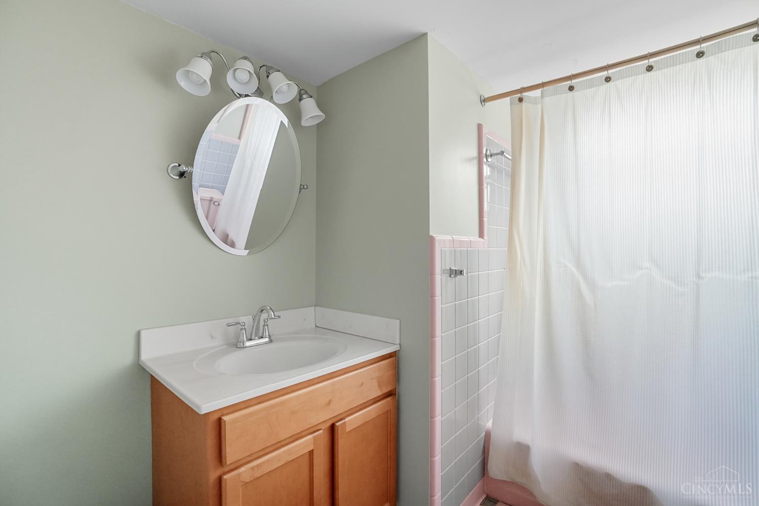 2220 Ebenezer Road Cincinnati, OH 45233 - Photo 12 of 23