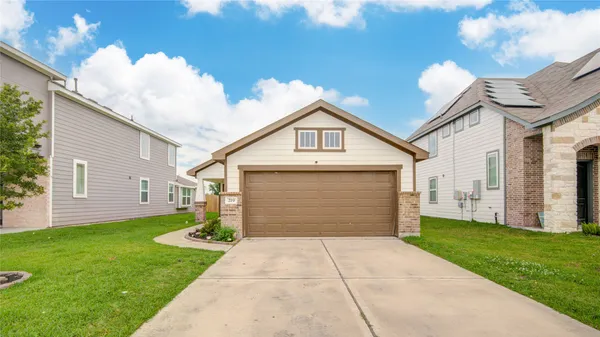 $234,900 | 219 Lisa Marie Drive, Angleton, TX 77515