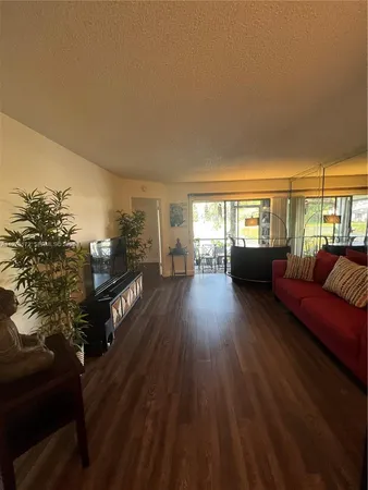 $2,149 | 5533 Courtyard Drive, Unit 5533, Margate, FL 33063