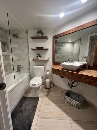 $2,149 | 5533 Courtyard Drive, Unit 5533, Margate, FL 33063