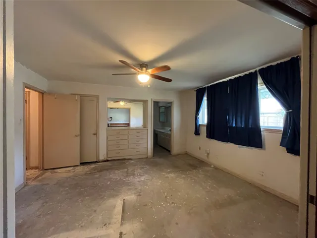 $220,000 | 18203 Carriage Lane, Nassau Bay, TX 77058