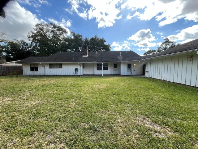 $220,000 | 18203 Carriage Lane, Nassau Bay, TX 77058
