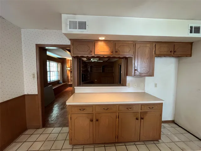 $220,000 | 18203 Carriage Lane, Nassau Bay, TX 77058