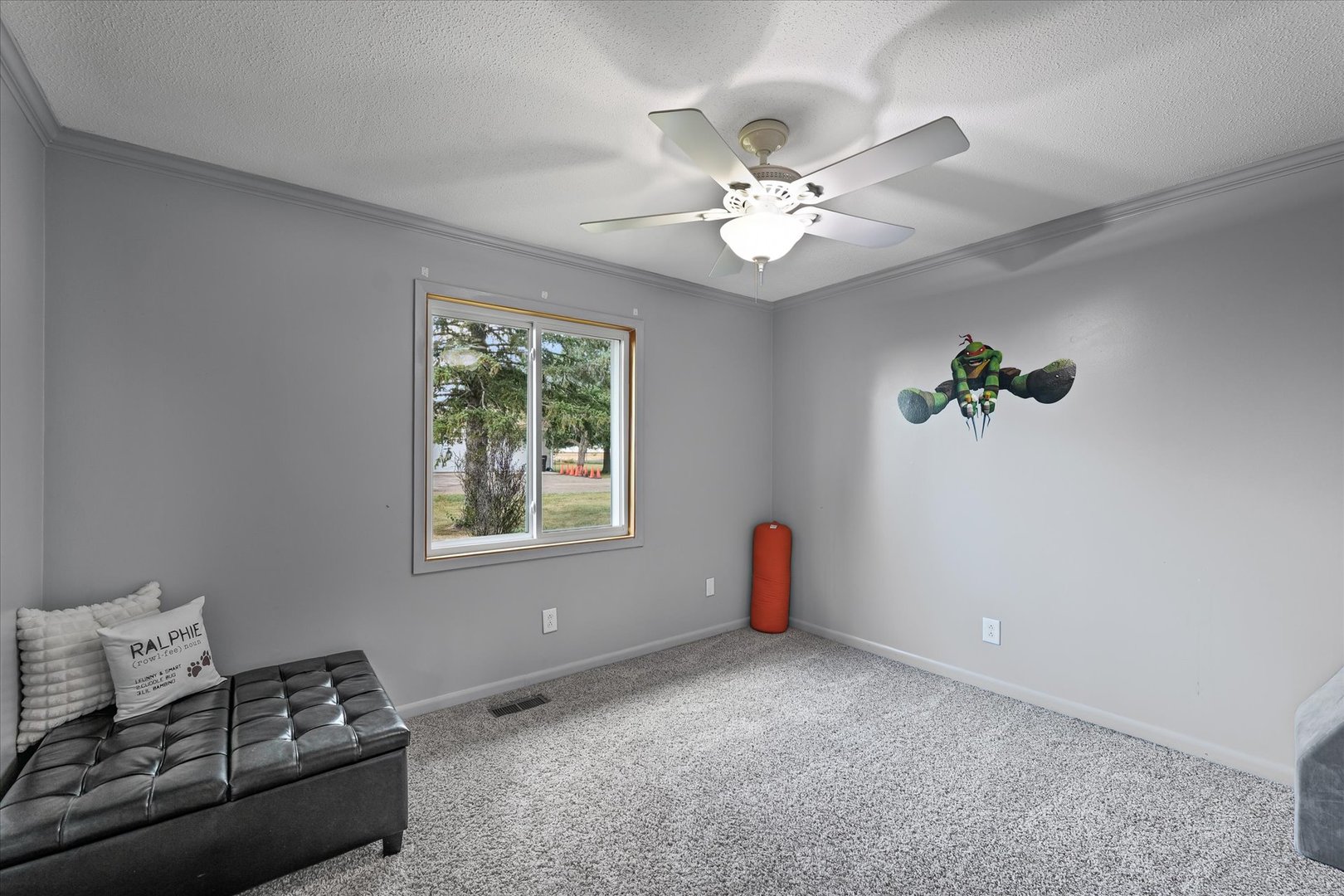 1707 West Old Church Road Champaign, IL 61822 - Photo 21 of 32 a view of livingroom with workspace