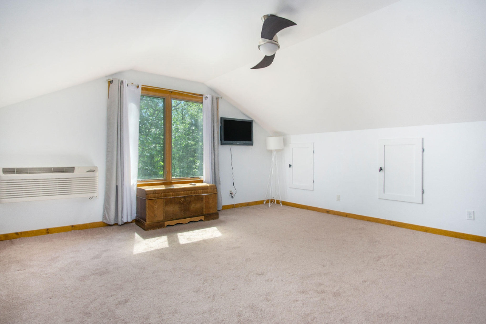 2709 Nestrom Road Muskegon, MI 49445 - Photo 23 of 35 5th bedroom