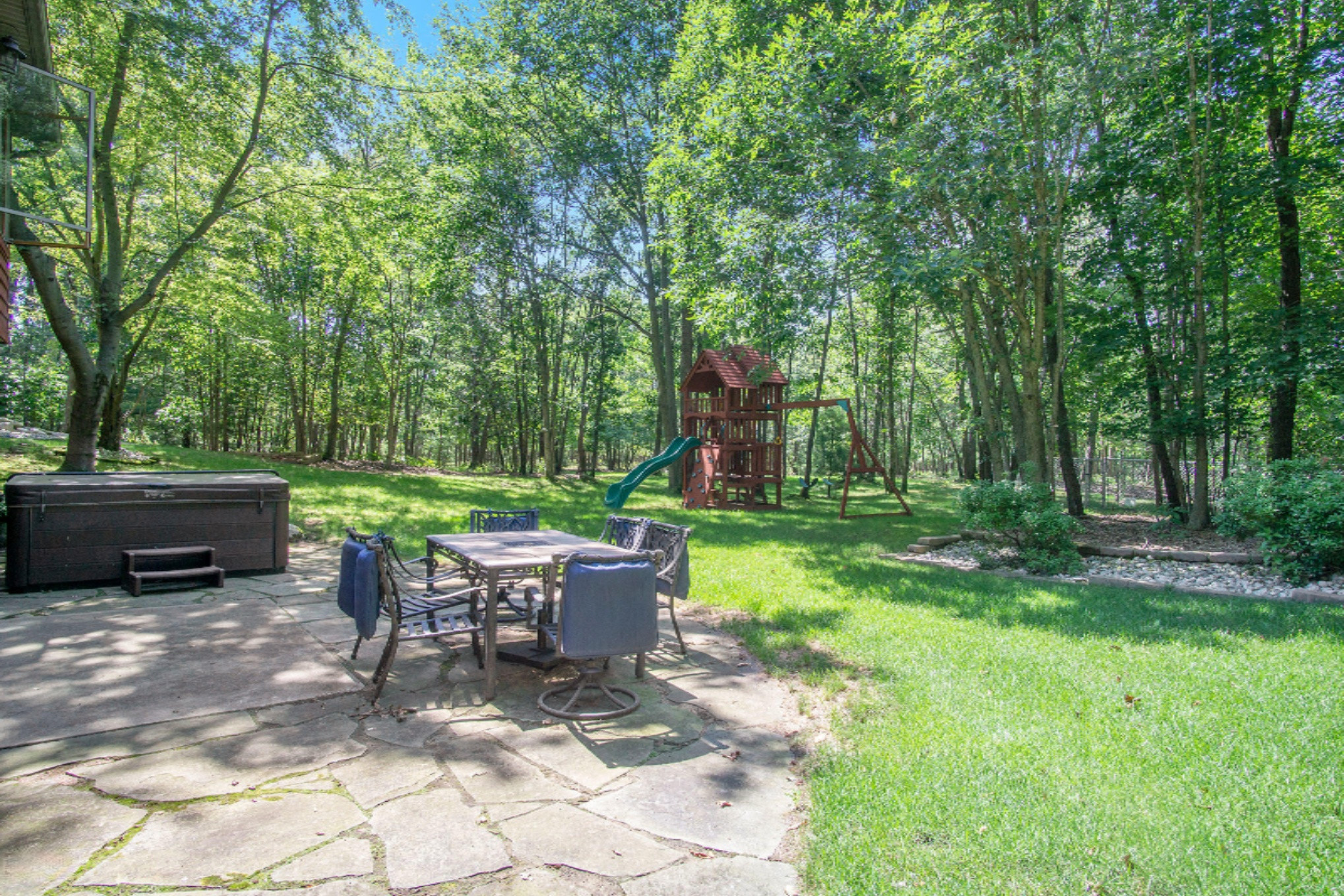 2709 Nestrom Road Muskegon, MI 49445 - Photo 31 of 35 Patio