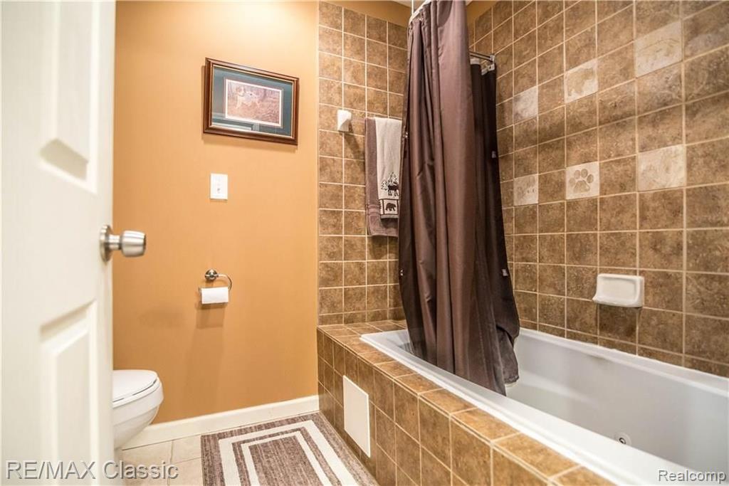 18510 Ridge Road Northville, MI 48168 - Photo 49 of 55