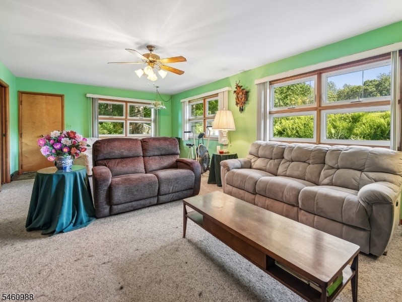 45 Sunset Road Bloomingdale, NJ 07403 - Photo 12 of 31 Gallery Image 12