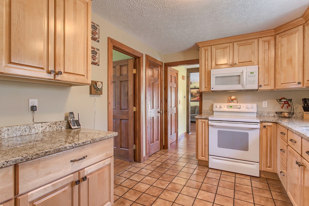 79 Overlook Road Westminster, MA 01473 - Photo 12 of 30 Gallery Image 12