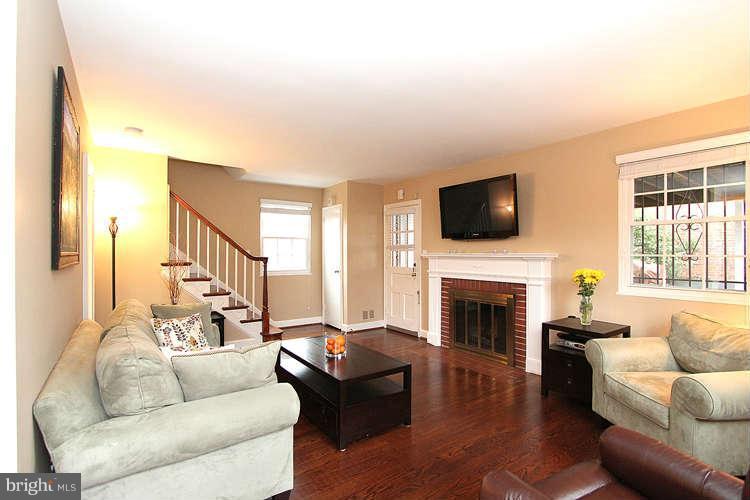 2611 Spencer Road Chevy Chase, MD 20815 - Photo 2 of 15 Living Room