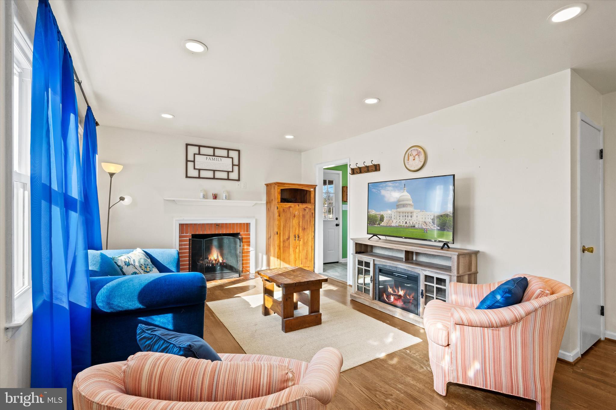 809 Shawnee Drive Frederick, MD 21701 - Photo 5 of 29