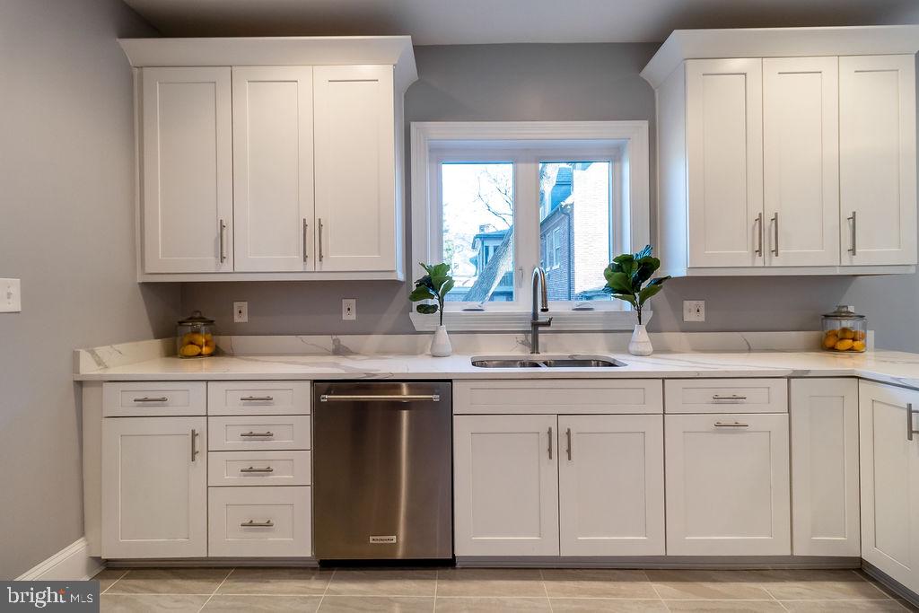 202 St Martins Road Baltimore, MD 21218 - Photo 19 of 87 Kitchen