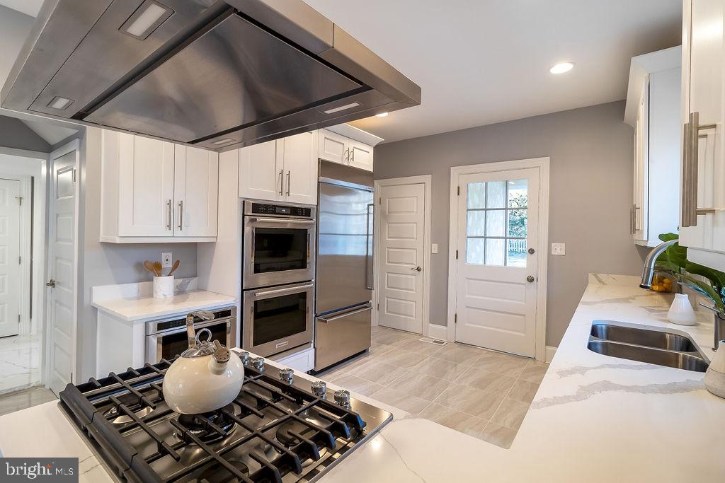 202 St Martins Road Baltimore, MD 21218 - Photo 22 of 87 Kitchen