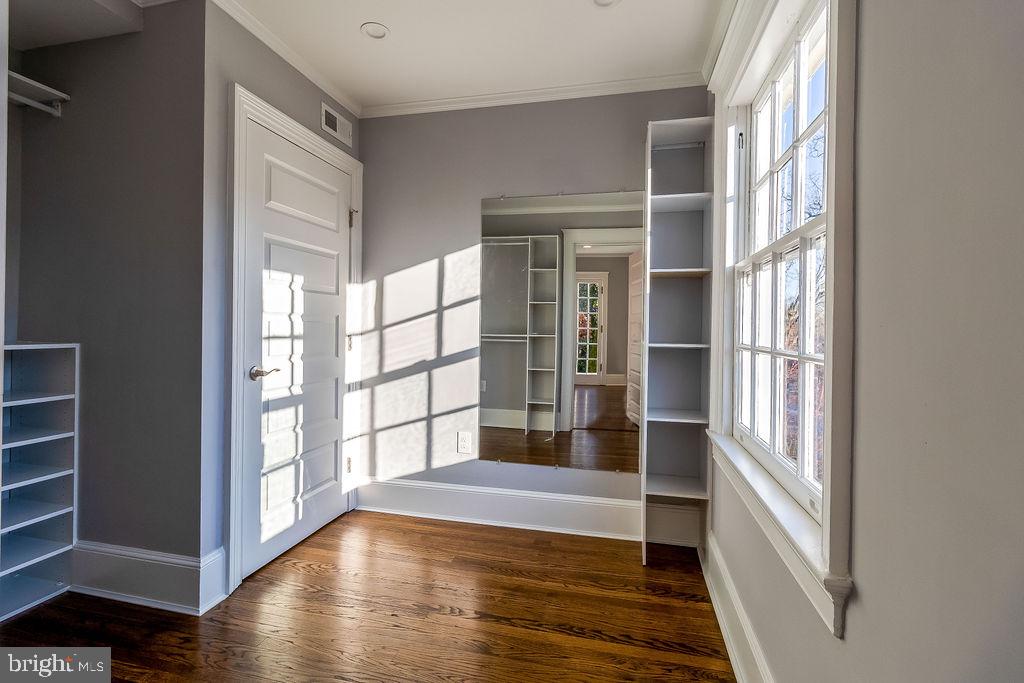 202 St Martins Road Baltimore, MD 21218 - Photo 47 of 87 Master Bedroom Closet