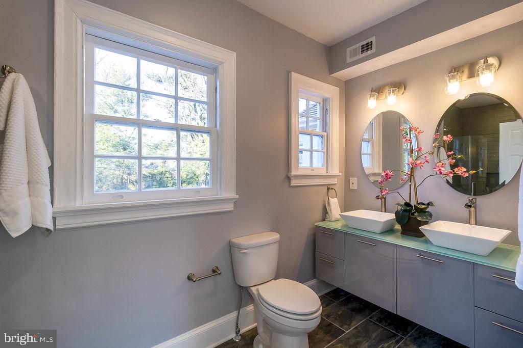 202 St Martins Road Baltimore, MD 21218 - Photo 53 of 87 Bathroom