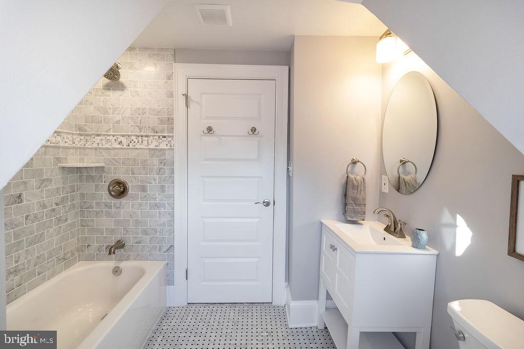202 St Martins Road Baltimore, MD 21218 - Photo 65 of 87 Bathroom