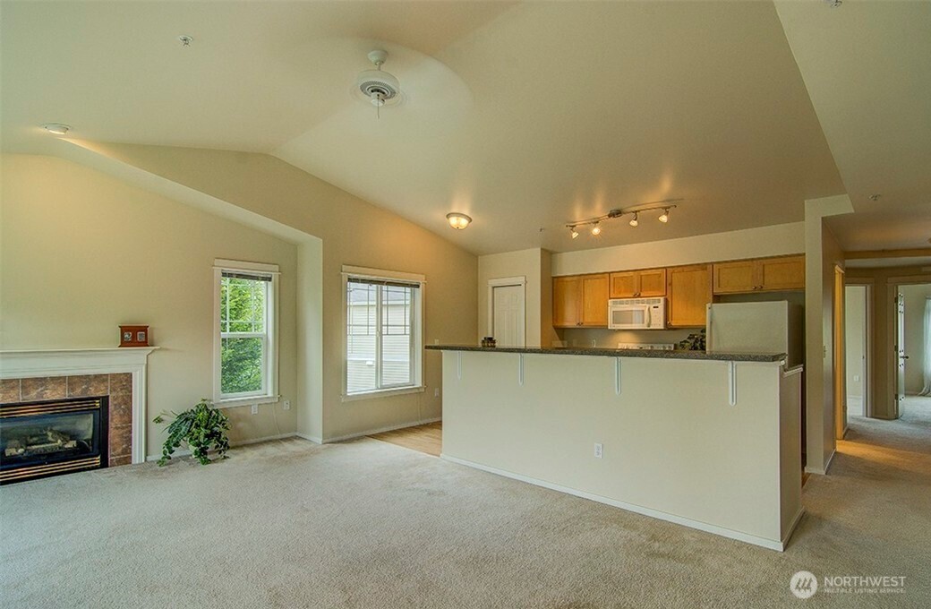 2009 196th Street Southeast, Unit D304 Bothell, WA 98012 - Photo 4 of 22