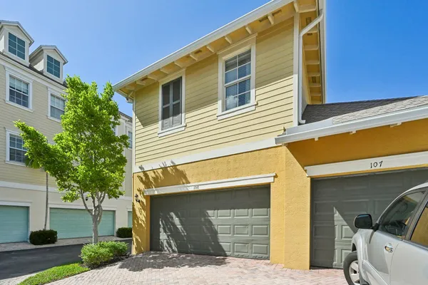 $650,000 | 110 East Pigeon Plum Drive, Jupiter, FL 33458