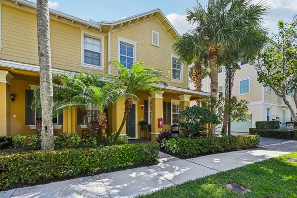 $650,000 | 110 East Pigeon Plum Drive, Jupiter, FL 33458