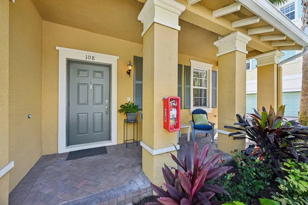 $650,000 | 110 East Pigeon Plum Drive, Jupiter, FL 33458