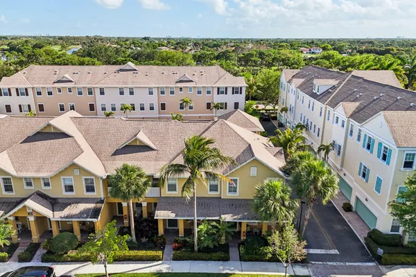 $650,000 | 110 East Pigeon Plum Drive, Jupiter, FL 33458