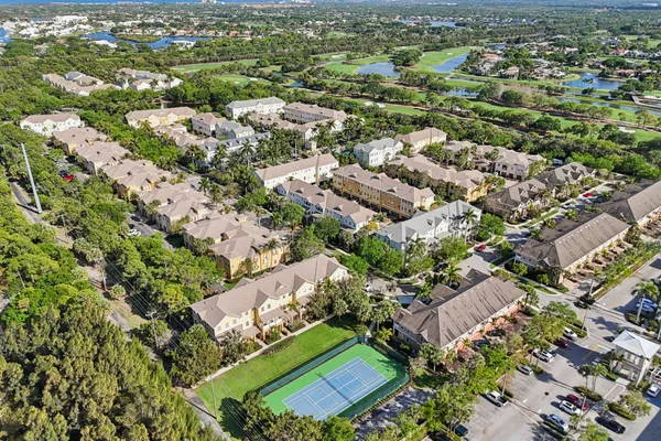 $650,000 | 110 East Pigeon Plum Drive, Jupiter, FL 33458