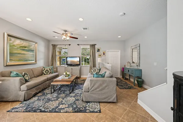 $650,000 | 110 East Pigeon Plum Drive, Jupiter, FL 33458