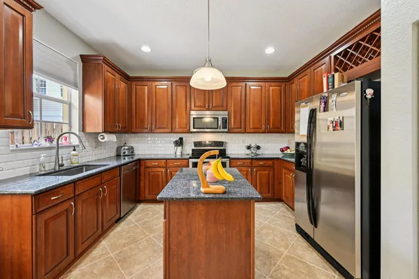 $650,000 | 110 East Pigeon Plum Drive, Jupiter, FL 33458
