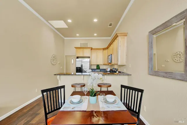 $2,000 | 528 Main Street, Vacaville, CA 95688