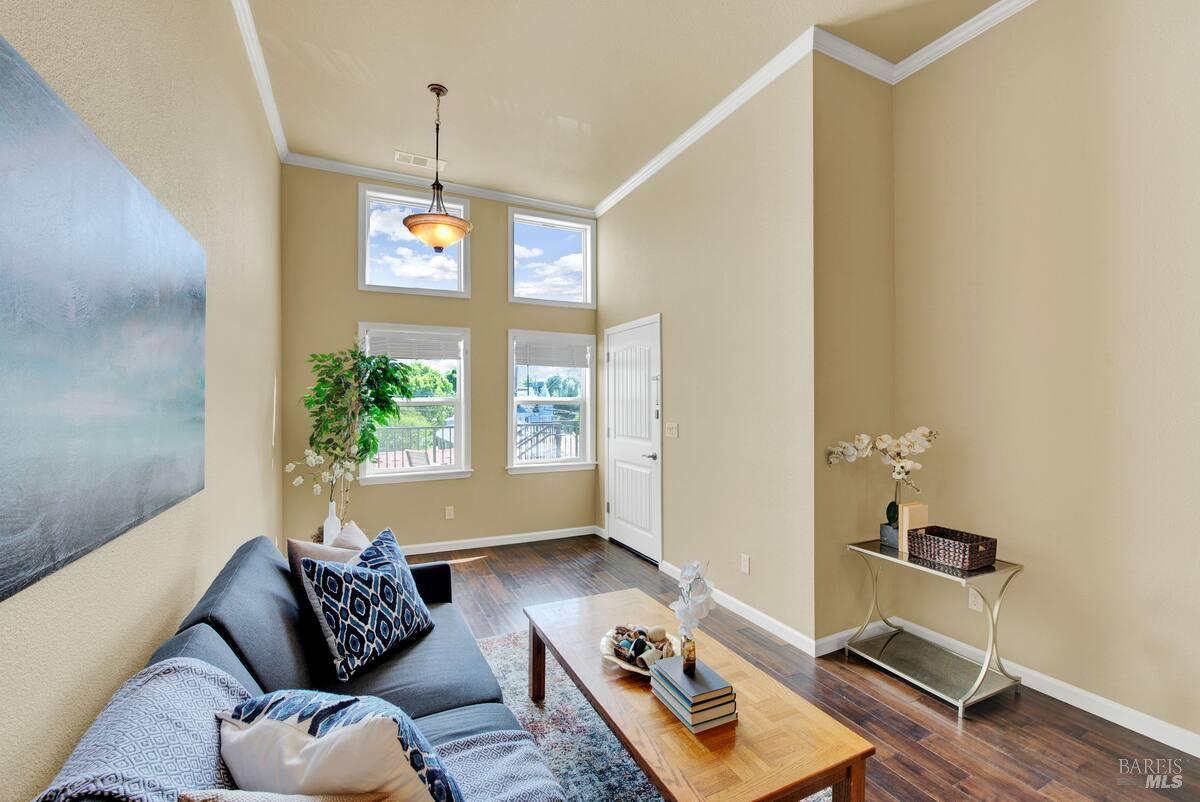 528 Main Street Vacaville, CA 95688 - Photo 6 of 32