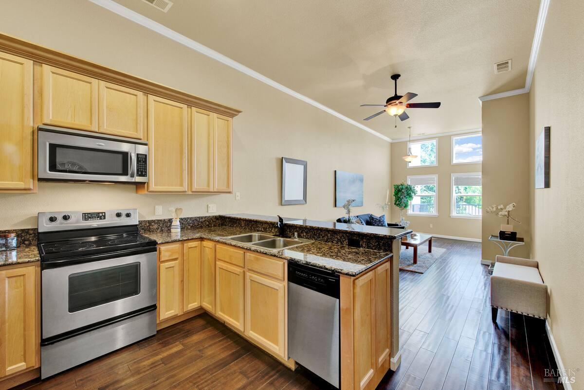 528 Main Street Vacaville, CA 95688 - Photo 9 of 32