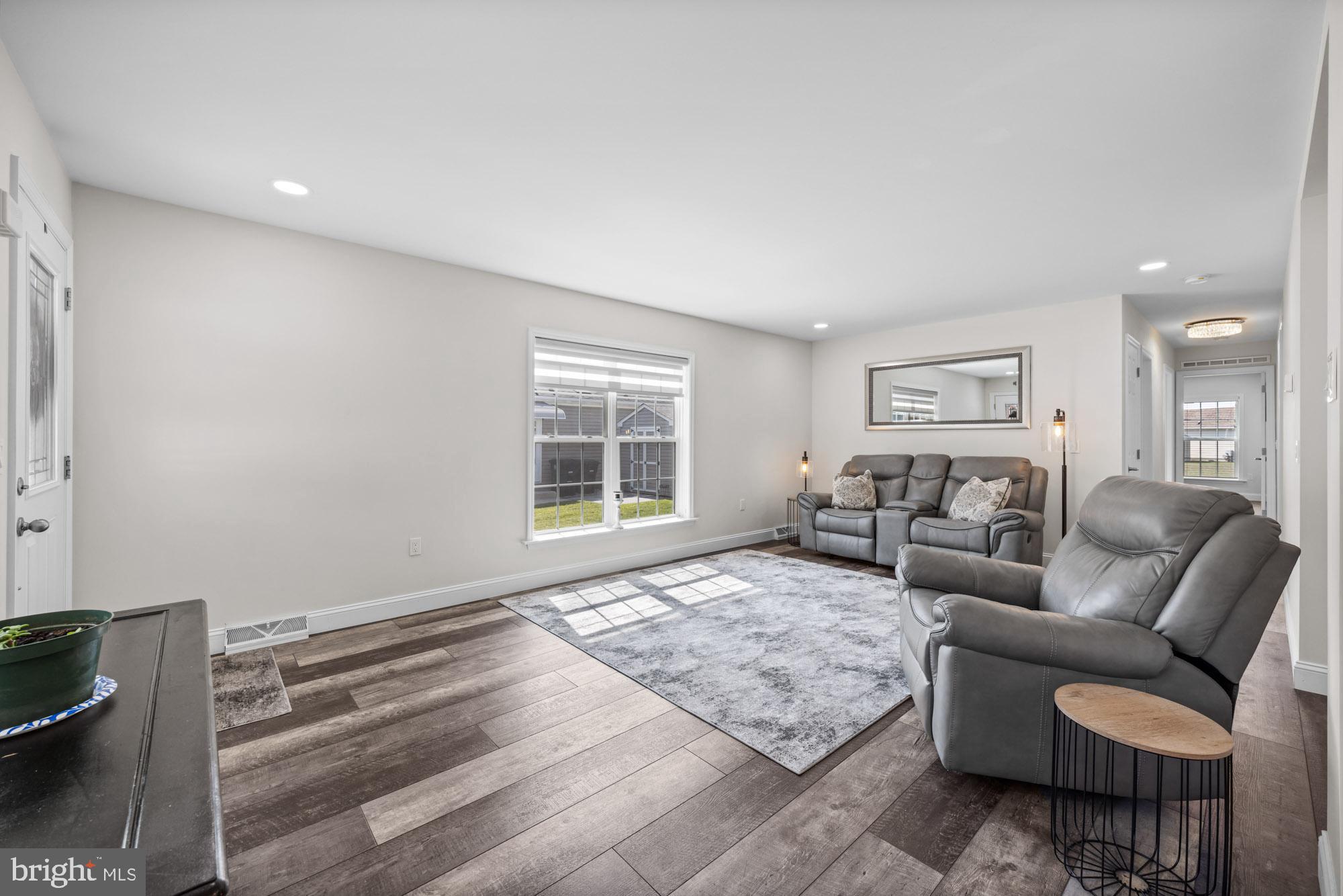 161 Dorian Drive Williamstown, NJ 08094 - Photo 3 of 30