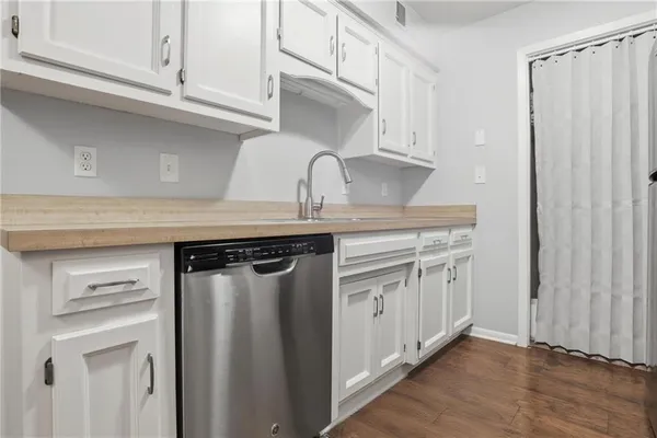$155,000 | 12665 West 110th Terrace, Overland Park, KS 66210
