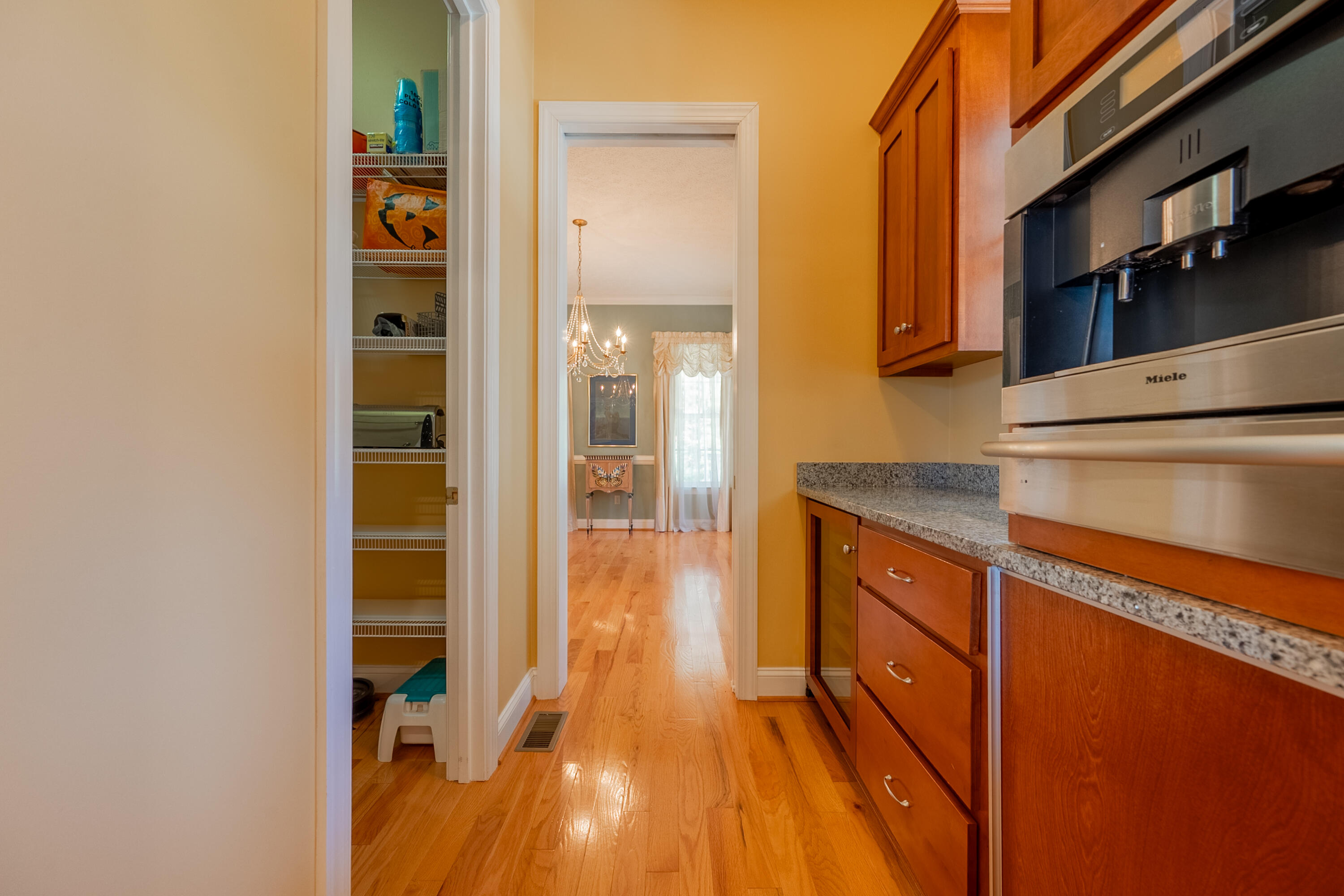 254 Dusty Mile Road Northwest Willis, VA 24380 - Photo 29 of 122 interiors-25