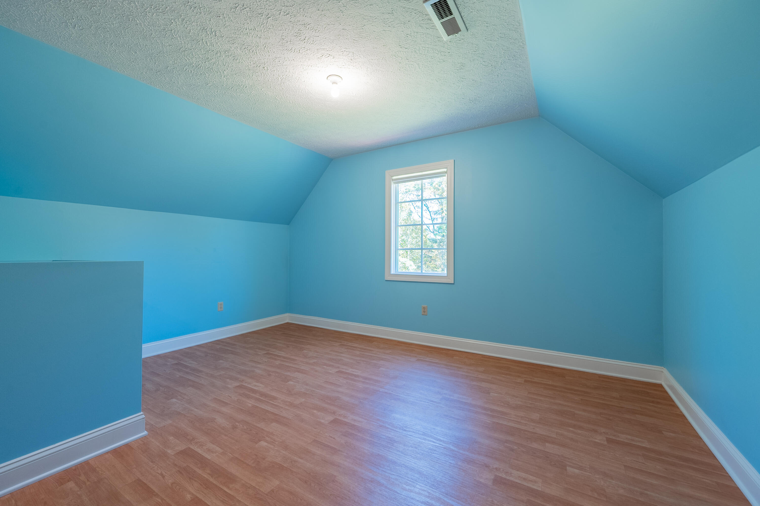 254 Dusty Mile Road Northwest Willis, VA 24380 - Photo 91 of 122 interiors-88