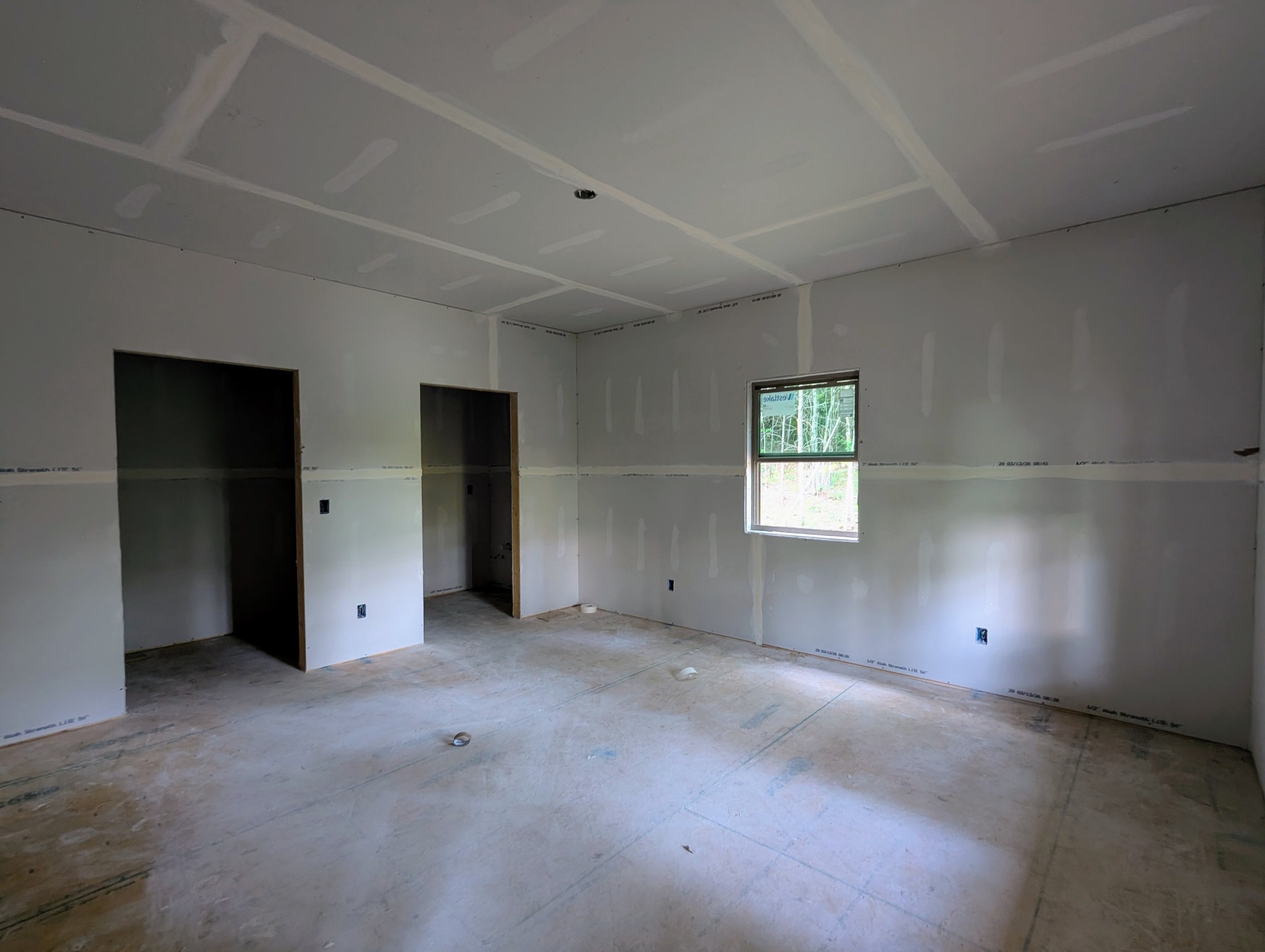 143 Casson Road Ocoee, TN 37361 - Photo 9 of 13 an empty room with windows