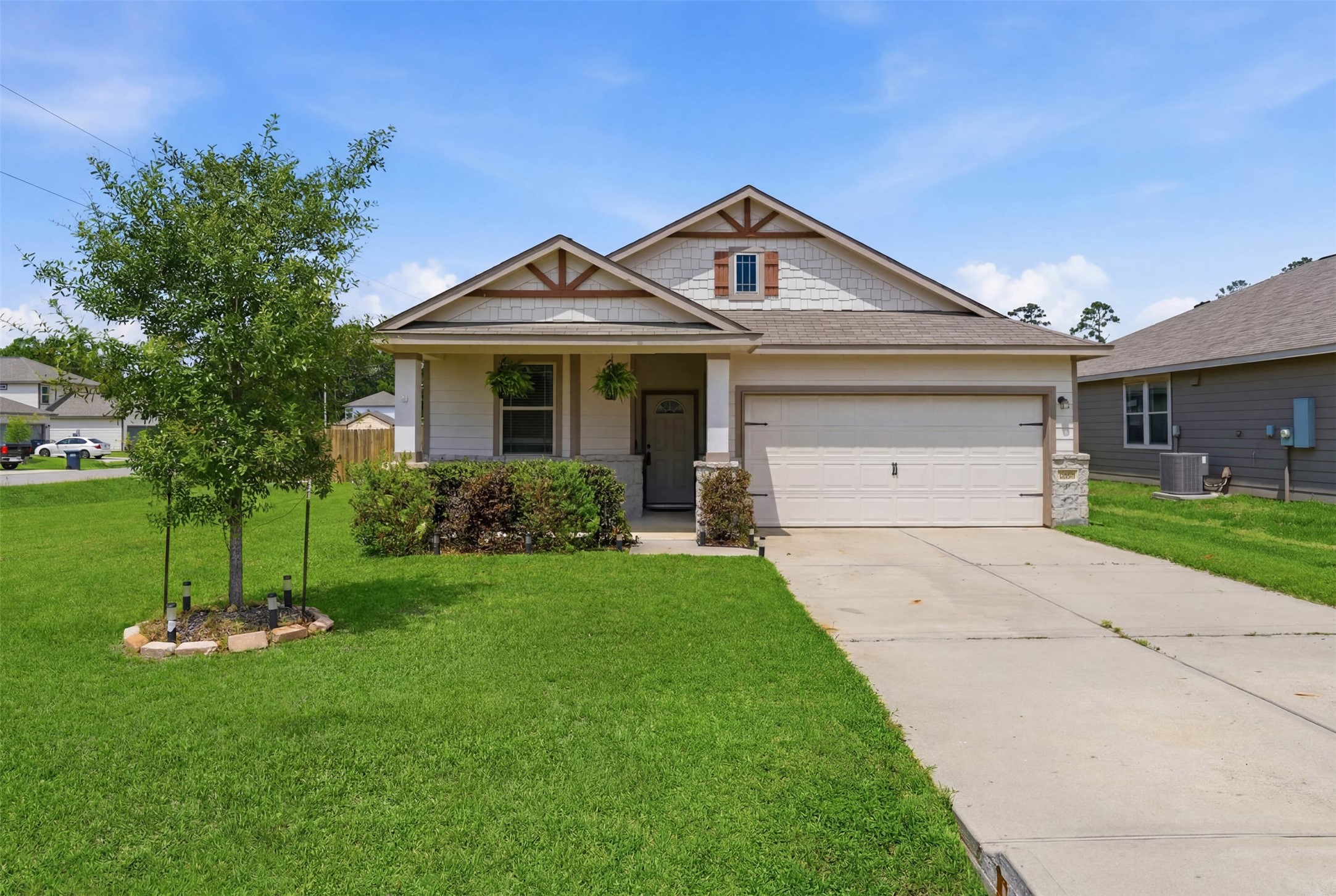 10924 Independence Road Cleveland, TX 77328 - Photo 2 of 32 Gallery Image 2