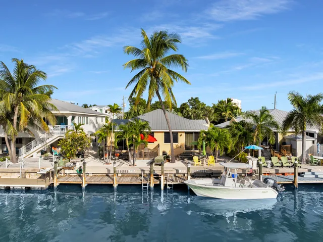 $1,948,000 | 461-471 3rd Street, Key Colony Beach, FL 33051