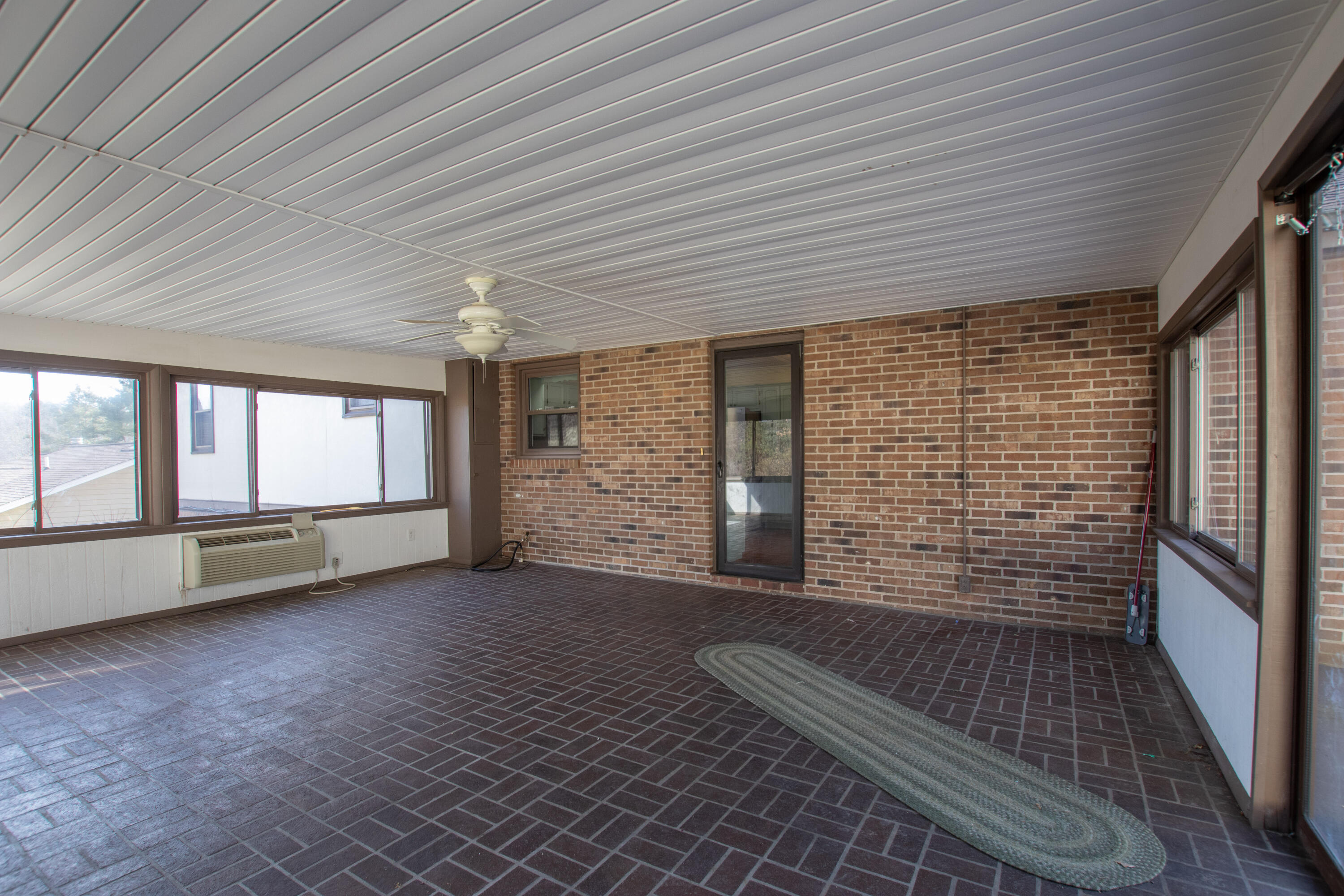 31 Stone Drive Bristol, TN 37620 - Photo 15 of 37 Stone-16