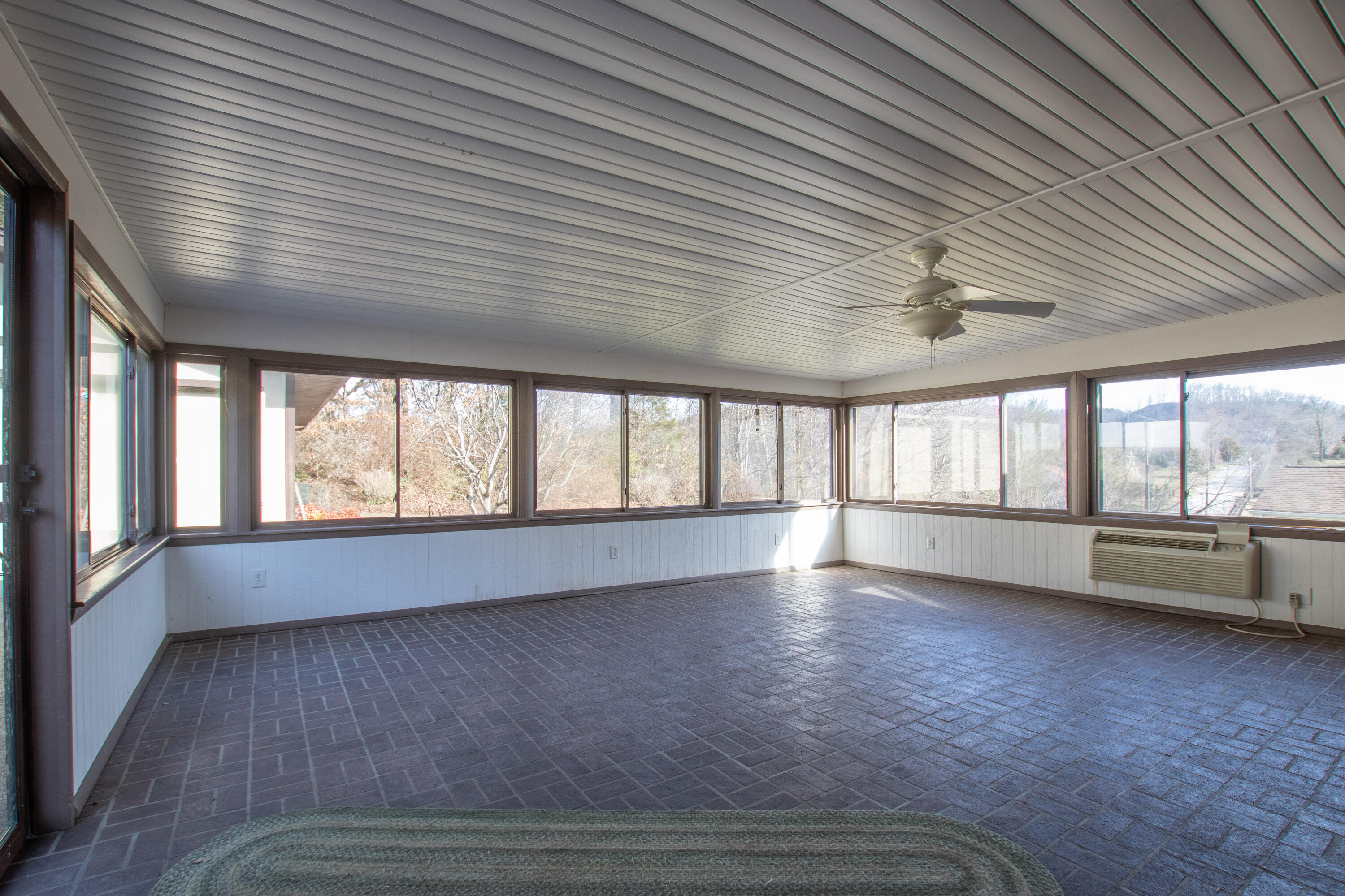 31 Stone Drive Bristol, TN 37620 - Photo 16 of 37 Stone-17