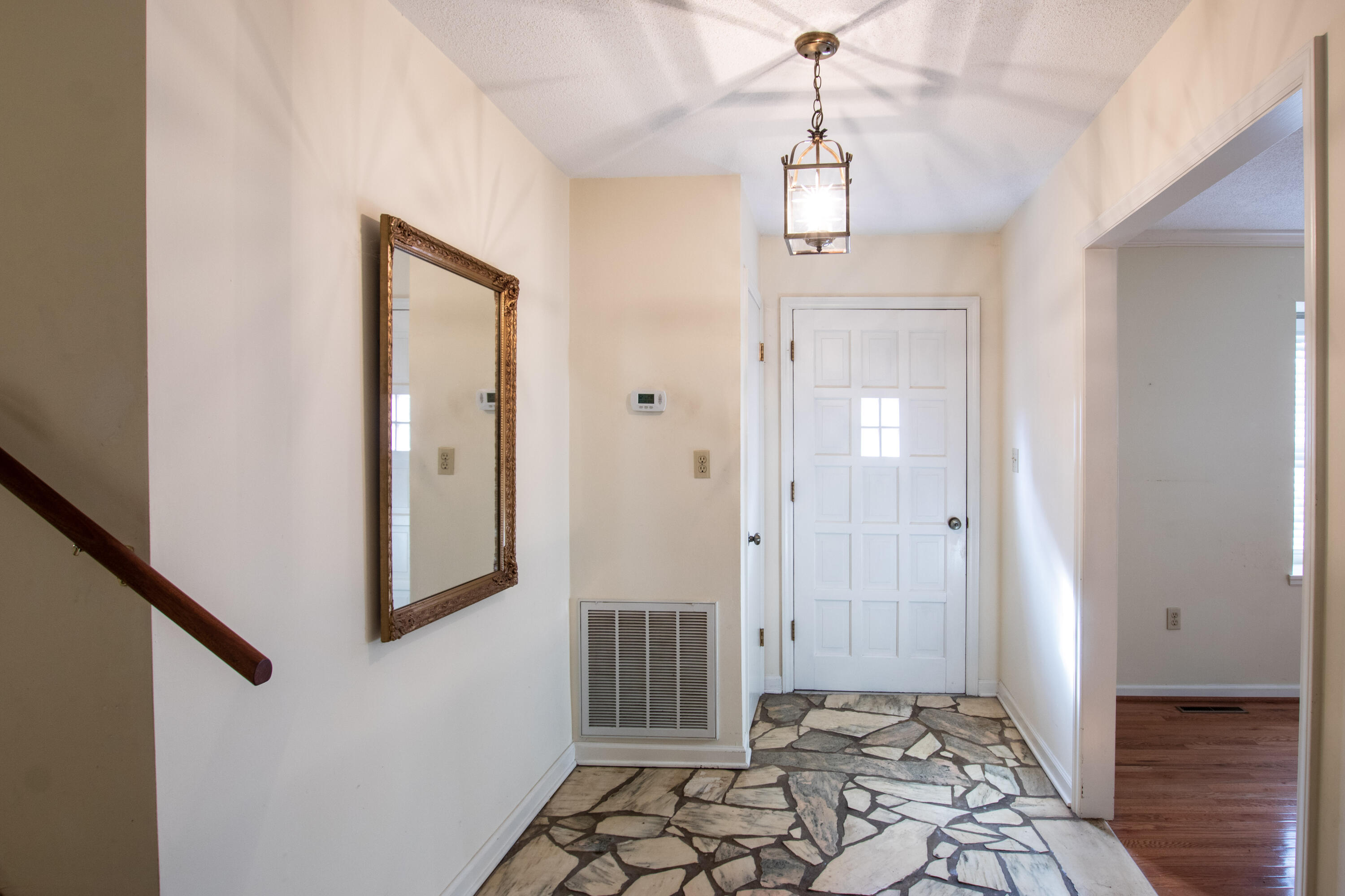 31 Stone Drive Bristol, TN 37620 - Photo 17 of 37 Stone-19